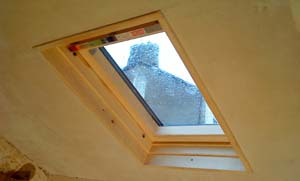 final coat of lime skimming plaster sorts the job